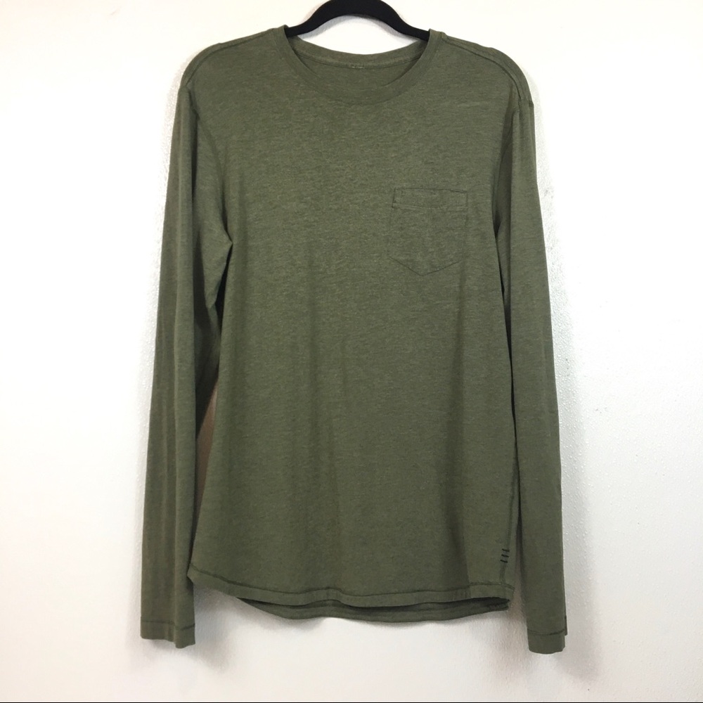 Lululemon Men’s Crew Neck Long Sleeve Shirt Size Medium
